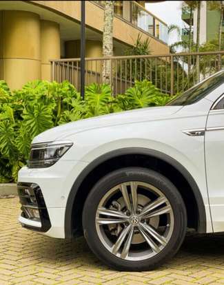VOLKSWAGEN-TIGUAN-2019