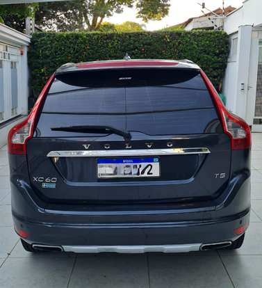 VOLVO-XC60-2016