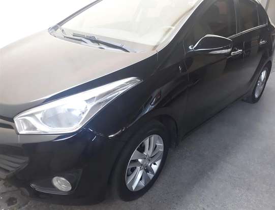 HYUNDAI-HB20S-2015