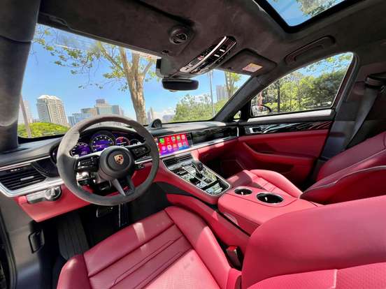 PORSCHE-PANAMERA-2023