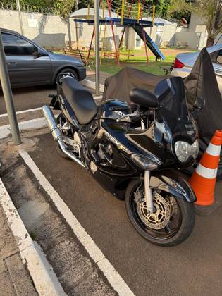 SUZUKI GSX 750 F 