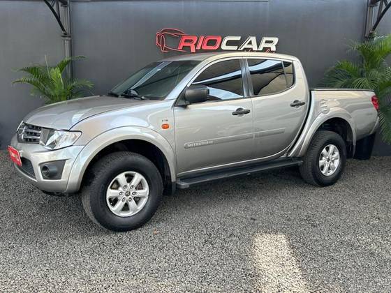 MITSUBISHI L200 TRITON 2.4 HLS 4X2 CD 16V FLEX 4P MANUAL