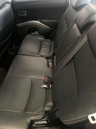 MITSUBISHI-OUTLANDER-2011