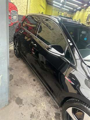 VOLKSWAGEN-GOLF-2015