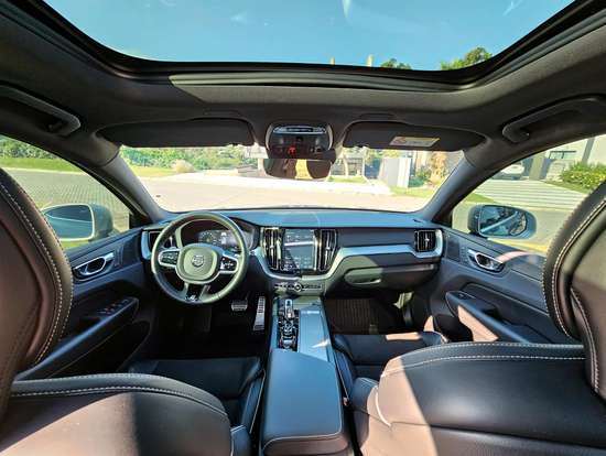 VOLVO-XC60-2018