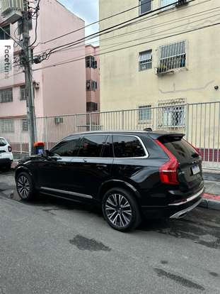 VOLVO-XC90-2020