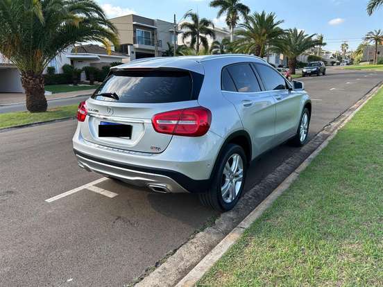 MERCEDES-BENZ-GLA 200-1.6 CGI ADVANCE 16V TURBO FLEX 4P AUTOMÁTICO MERCEDES-BENZ-GLA 200-2017