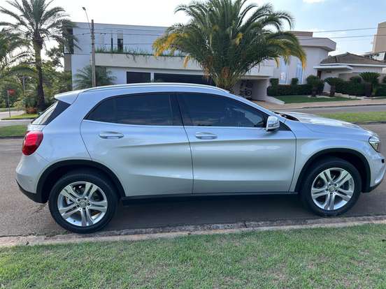 MERCEDES-BENZ-GLA 200-1.6 CGI ADVANCE 16V TURBO FLEX 4P AUTOMÁTICO MERCEDES-BENZ-GLA 200-2017