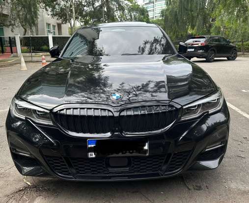 BMW-330e-2021