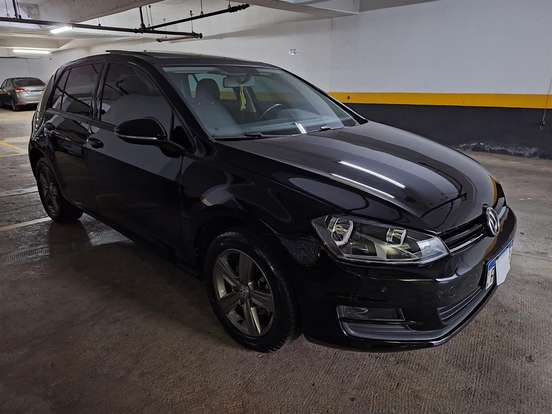 VOLKSWAGEN-GOLF-2014