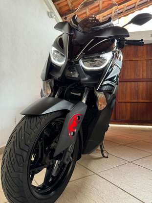 YAMAHA-XMAX ABS-2022