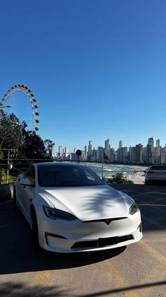 TESLA MODEL S ELÉTRICO PLAID