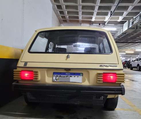 VOLKSWAGEN-BRASILIA-1980