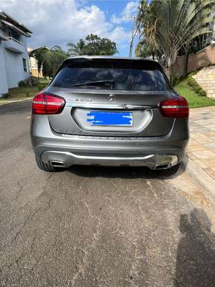 MERCEDES-BENZ-GLA 200-2017