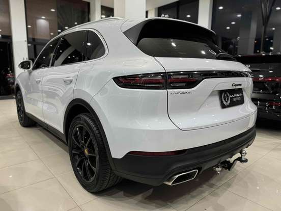 PORSCHE-CAYENNE-2018