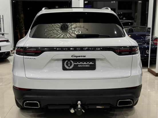 PORSCHE-CAYENNE-2018