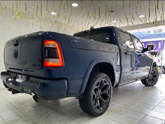 RAM-1500-5.7 V8 GASOLINA LIMITED NIGHT EDITION CD 4X4 AUTOMÁTICO RAM-1500-2023