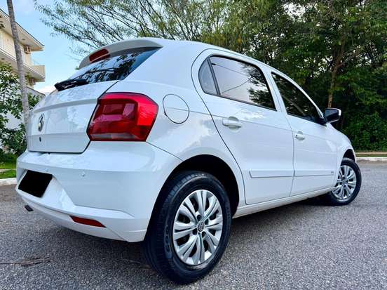 VOLKSWAGEN-GOL-2017