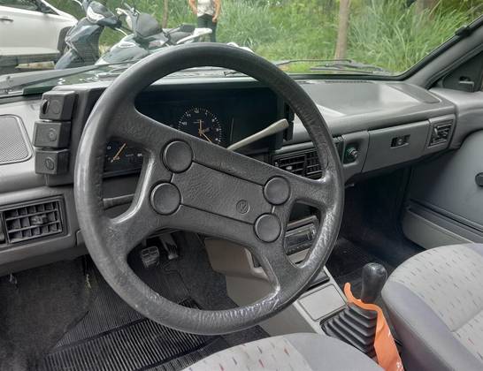 VOLKSWAGEN VOYAGE 1.8 GL 8V GASOLINA 4P MANUAL