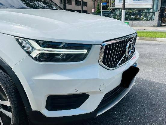 VOLVO XC40 1.5 T5 RECHARGE MOMENTUM GEARTRONIC