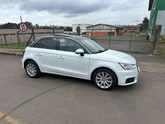 AUDI-A1-2017