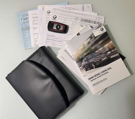 BMW-320i-2015