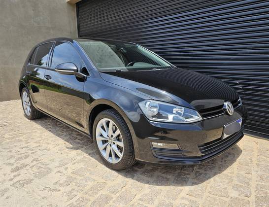 VOLKSWAGEN GOLF 1.6 MSI COMFORTLINE 16V TOTAL FLEX 4P TIPTRONIC