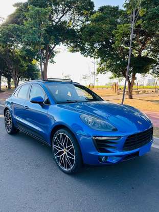 PORSCHE-MACAN-2016