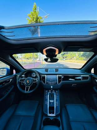 PORSCHE-MACAN-2016