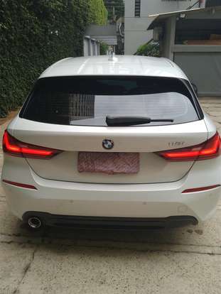 BMW-118i-2019