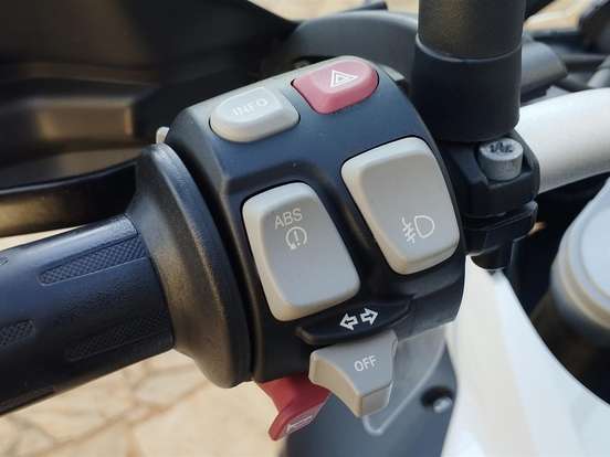 BMW-F 800 GS ADVENTURE BMW-F 800 GS ADVENTURE-2016
