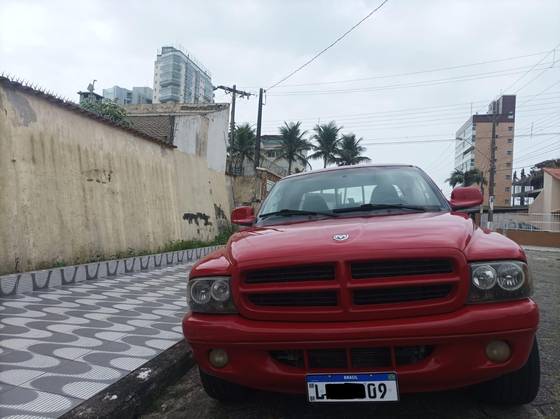 DODGE DAKOTA 5.2 R/T 4X2 CE V8 16V GASOLINA 2P AUTOMÁTICO