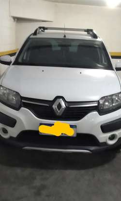 RENAULT-SANDERO-2018