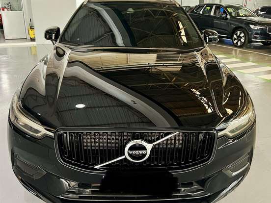 VOLVO-XC60-2.0 T5 GASOLINA MOMENTUM AWD GEARTRONIC VOLVO-XC60-2018