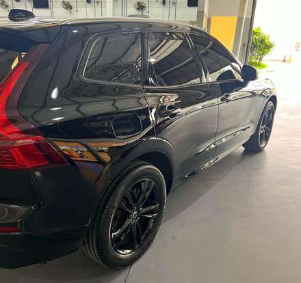 VOLVO-XC60-2018