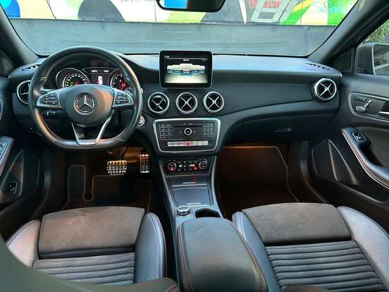 MERCEDES-BENZ-GLA 250-2017