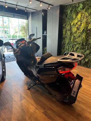 BMW-C 650 GT TOURING BMW-C 650 GT TOURING-2015