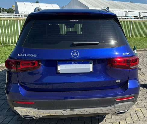 MERCEDES-BENZ-GLB 200-2021