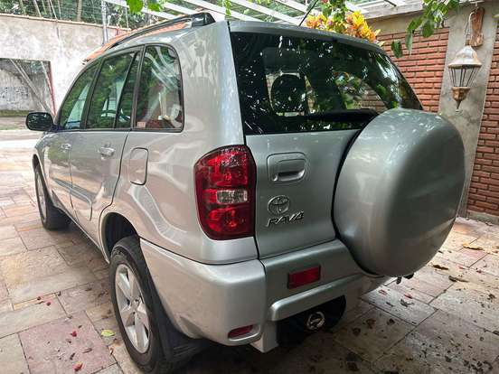 TOYOTA-RAV4-2.0 4X4 16V GASOLINA 4P AUTOMÁTICO TOYOTA-RAV4-2004