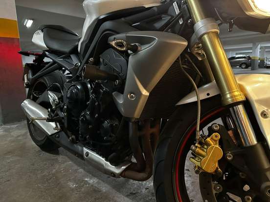 TRIUMPH-STREET TRIPLE 675 ABS TRIUMPH-STREET TRIPLE 675 ABS-2015