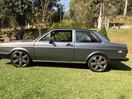 VOLKSWAGEN-VOYAGE-1983