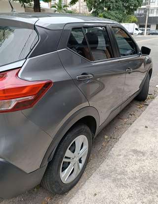 NISSAN-KICKS-2020