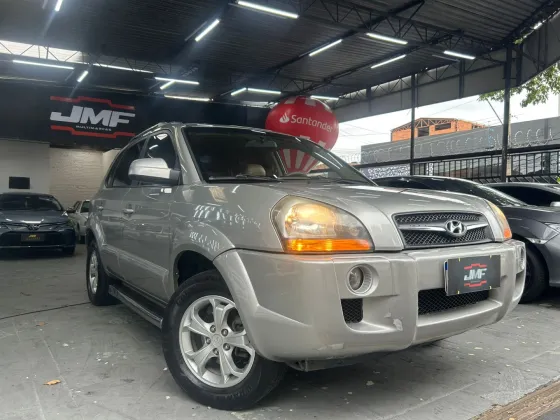 HYUNDAI TUCSON 2.0 MPFI GL 16V 142CV 2WD GASOLINA 4P AUTOMÁTICO