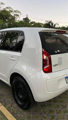 VOLKSWAGEN-UP-1.0 MPI MOVE UP 12V FLEX 4P AUTOMATIZADO VOLKSWAGEN-UP-2015