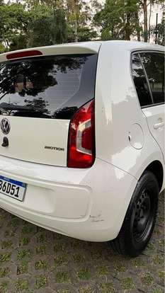 VOLKSWAGEN-UP-2015