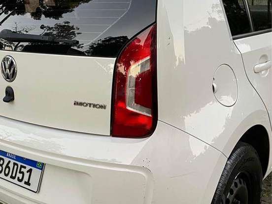 VOLKSWAGEN-UP-1.0 MPI MOVE UP 12V FLEX 4P AUTOMATIZADO VOLKSWAGEN-UP-2015