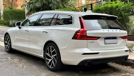 VOLVO-V60-2018