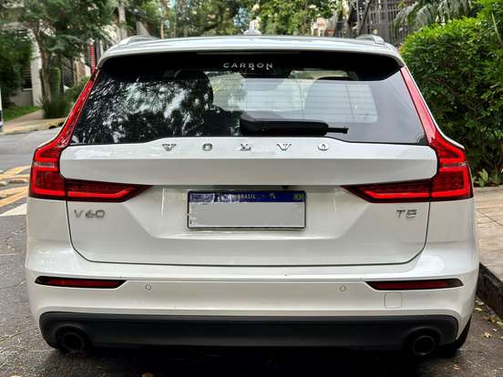 VOLVO-V60-2.0 T5 GASOLINA MOMENTUM GEARTRONIC VOLVO-V60-2018