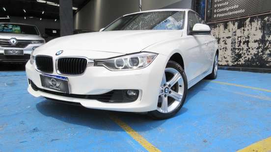 BMW-320i-2013