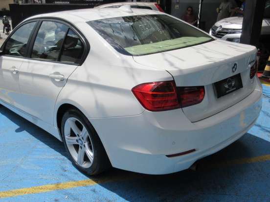 BMW-320i-2.0 16V TURBO GASOLINA 4P AUTOMÁTICO BMW-320i-2013